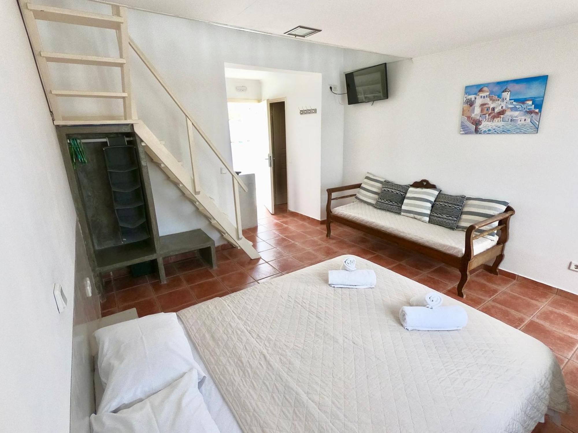 Anny Studios & Rooms Perissa Beach Exterior photo