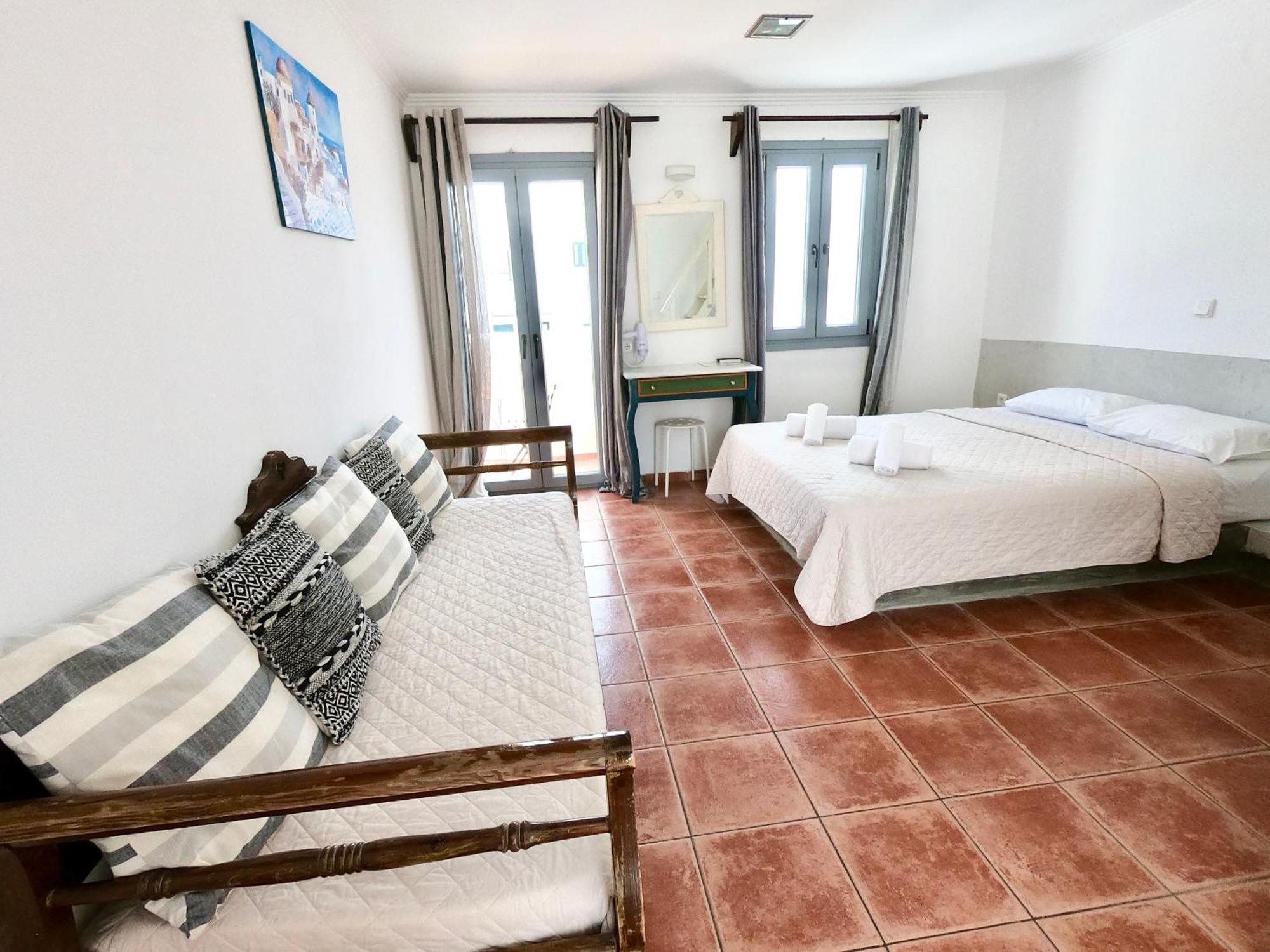 Anny Studios & Rooms Perissa Beach Exterior photo