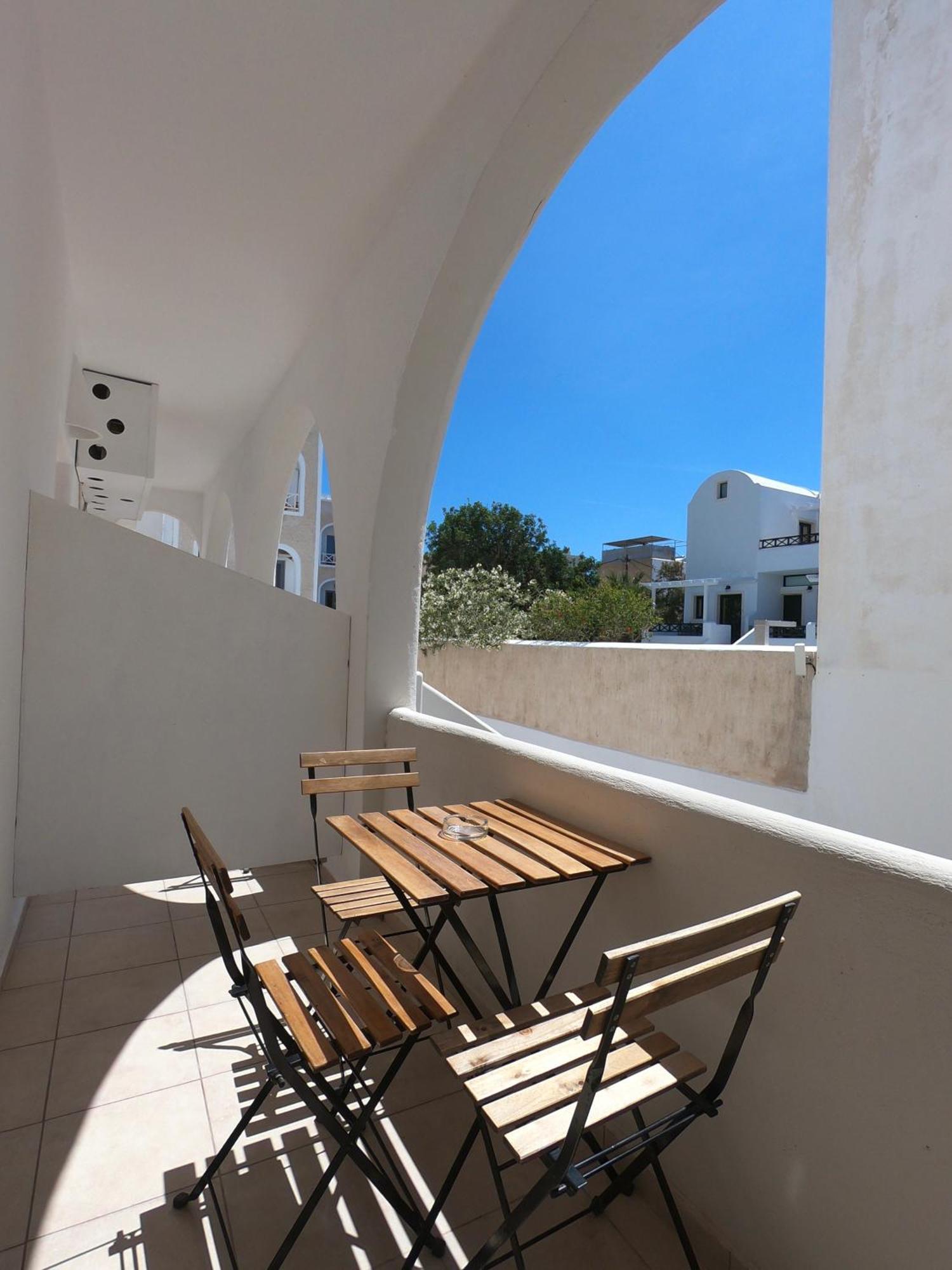 Anny Studios & Rooms Perissa Beach Exterior photo