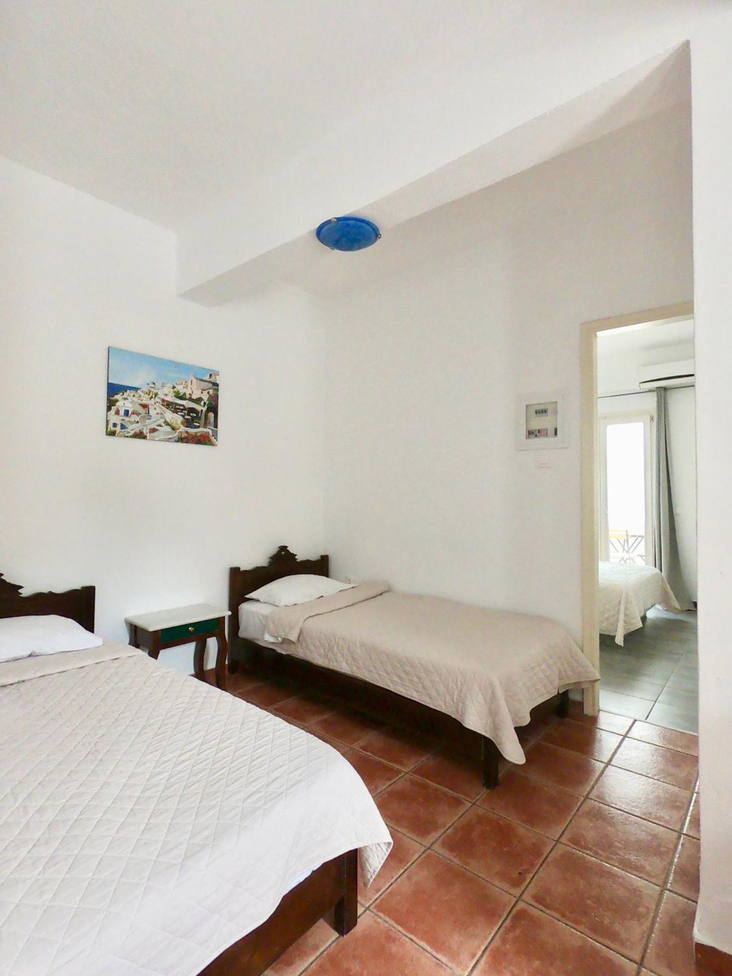 Anny Studios & Rooms Perissa Beach Exterior photo
